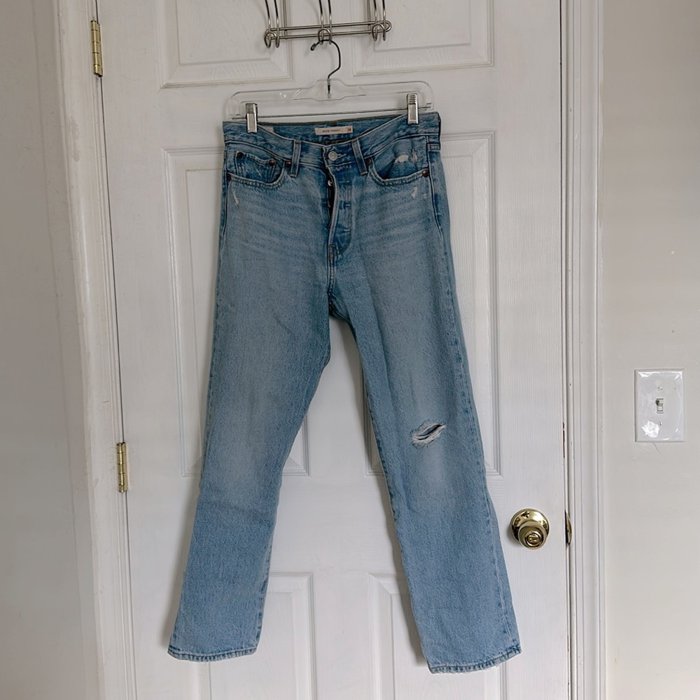 Levi’s Wedgie Straight - light wash, high rise